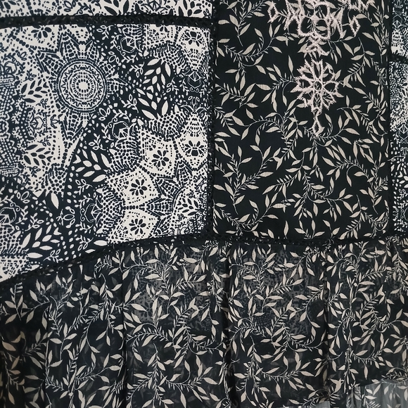 NWT Beautiful Knox Rose sleeveless blouse, embroidered design, see pic 3 - Picture 6 of 12